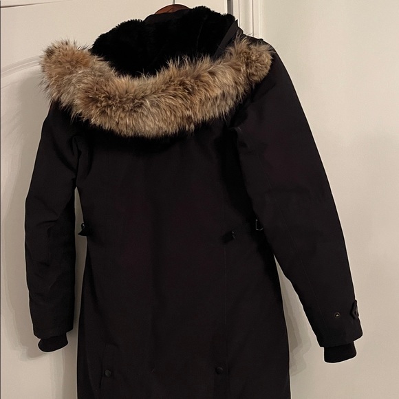 Authentic Canada Goose Arctic Program Black Coat Look very beautiful and style - Picture 8 of 12